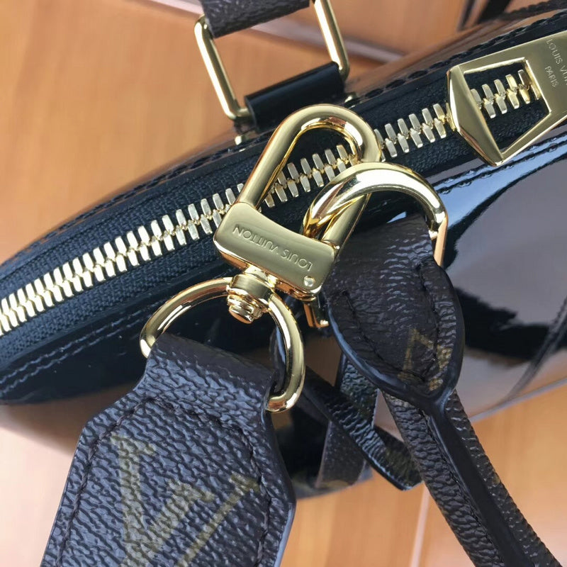 LOV2 Bags - Luxurious Bags  1273