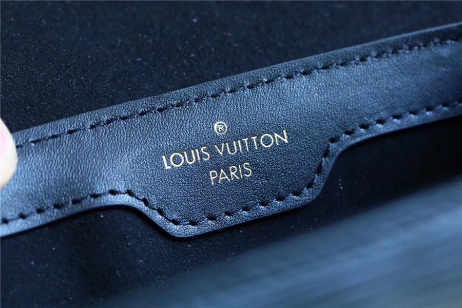 LV Papillon Trunk Epi Black For Women, WomenÃ¢â‚¬â„¢s Bags, Shoulder And Crossbody Bags 7.5in/19cm LV M58655
