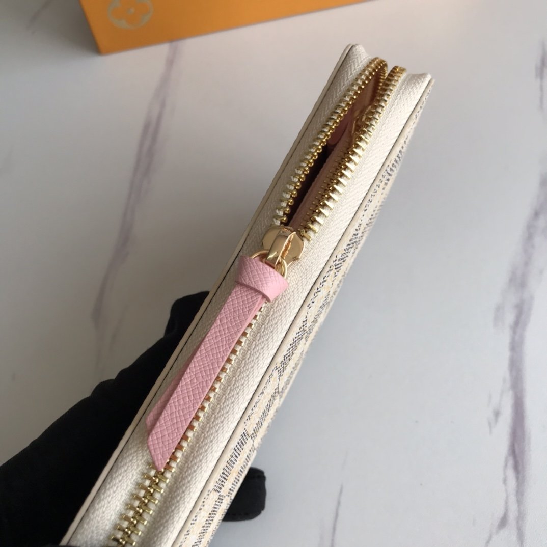 EN - New Arrival Wallet LUV 019