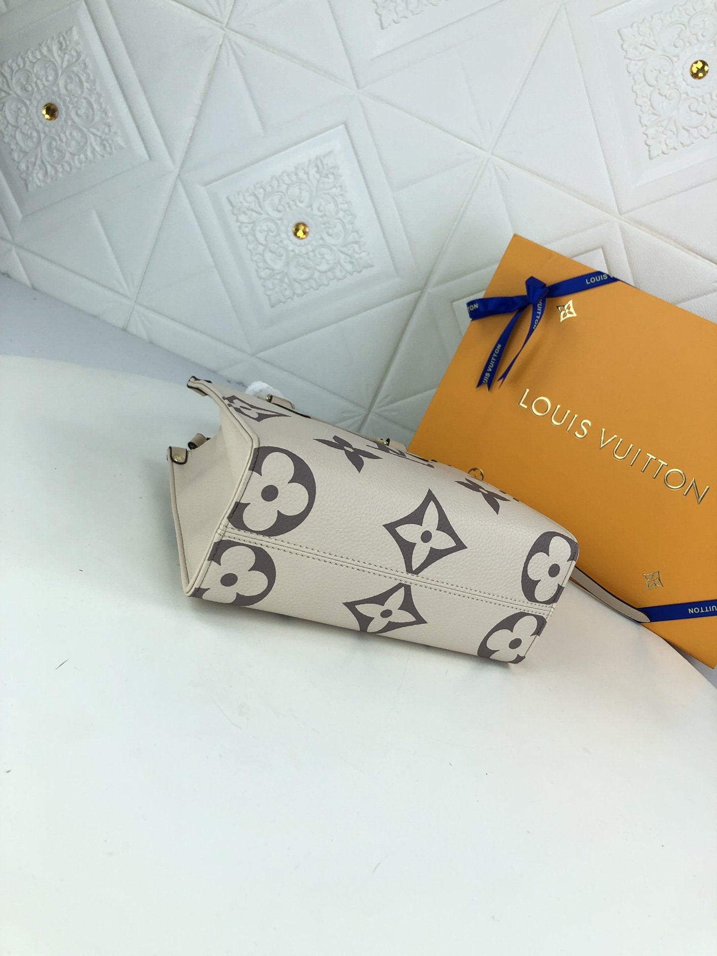 EN - New Arrival Bags LUV 106