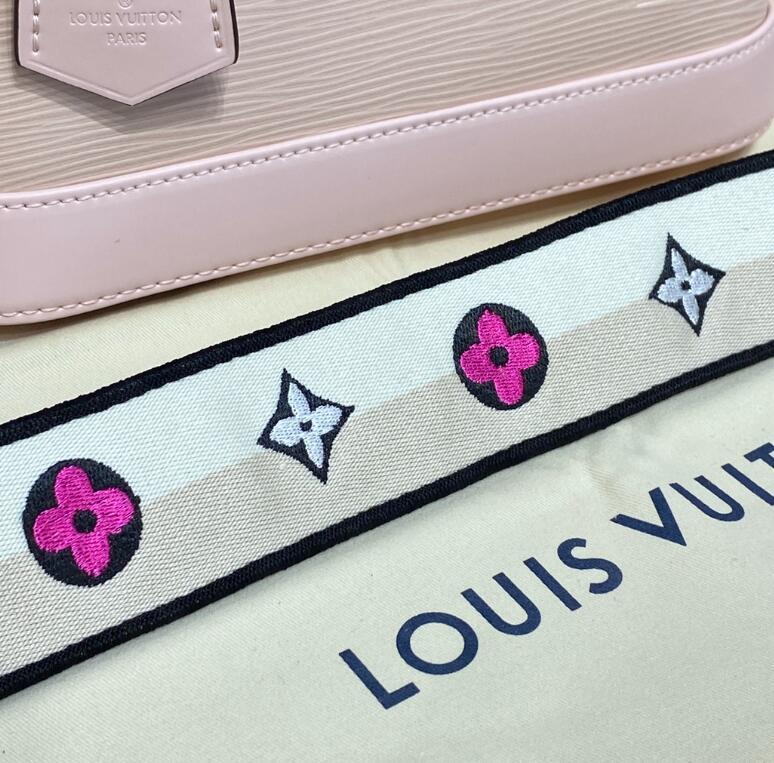 SAMC - LOV Bags - 1471
