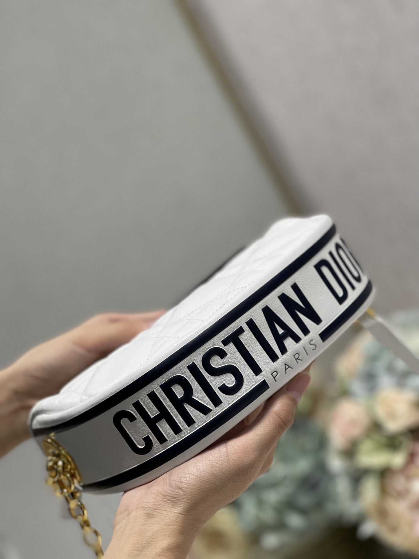 GLAMI Small Vibe Hobo Bag White Cannage, White Handbags, Crossbody Bags, 20cm CD M7200ONOA_M879