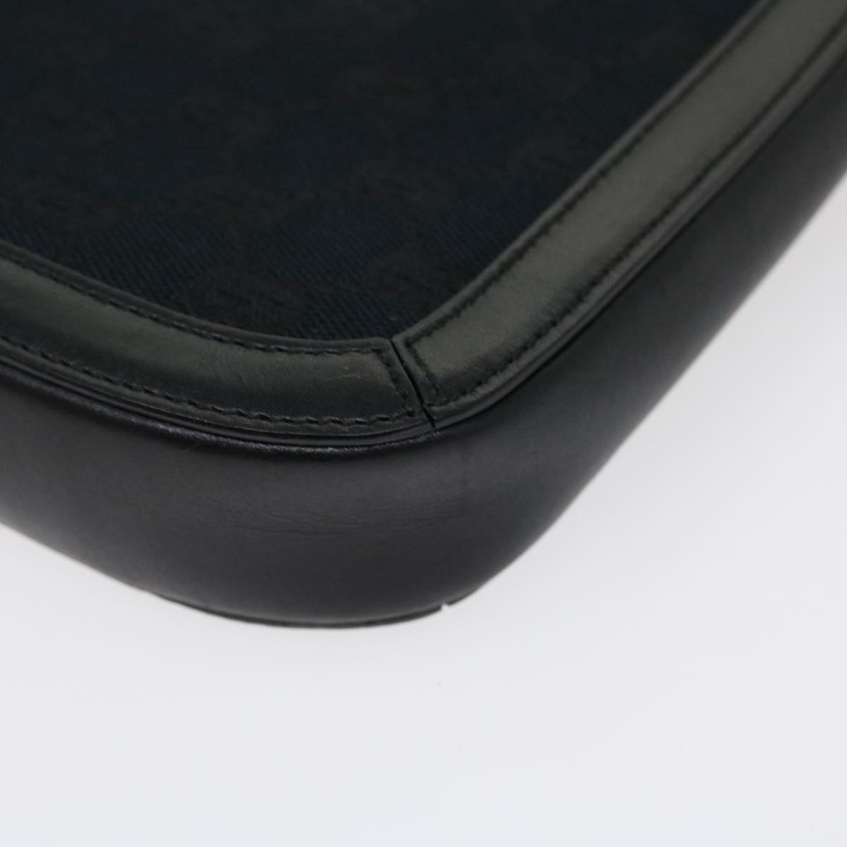GUCCI GG Canvas Shoulder Bag Black 4142 am3951