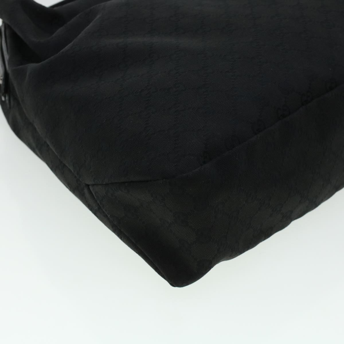 GUCCI GG Canvas Shoulder Bag Black 114900 am4367