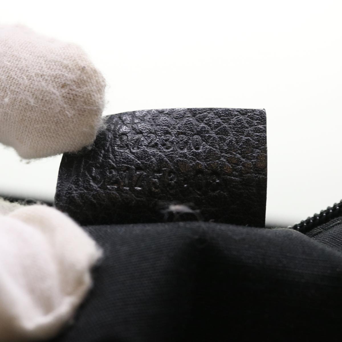 GUCCI GG Canvas Shoulder Bag Leather Black 272380 am4590