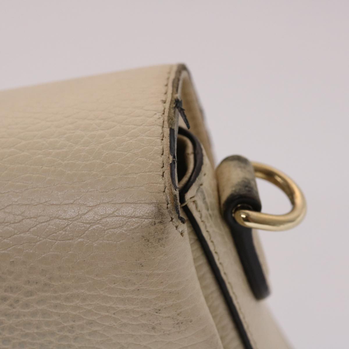 GUCCI Interlocking Chain Shoulder Bag Leather White 607720 am4734