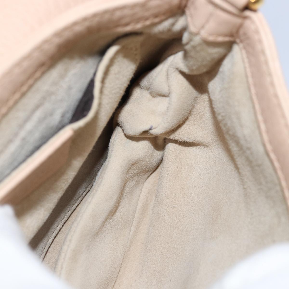 GUCCI Chain Shoulder Bag Leather Beige 251821 am6326