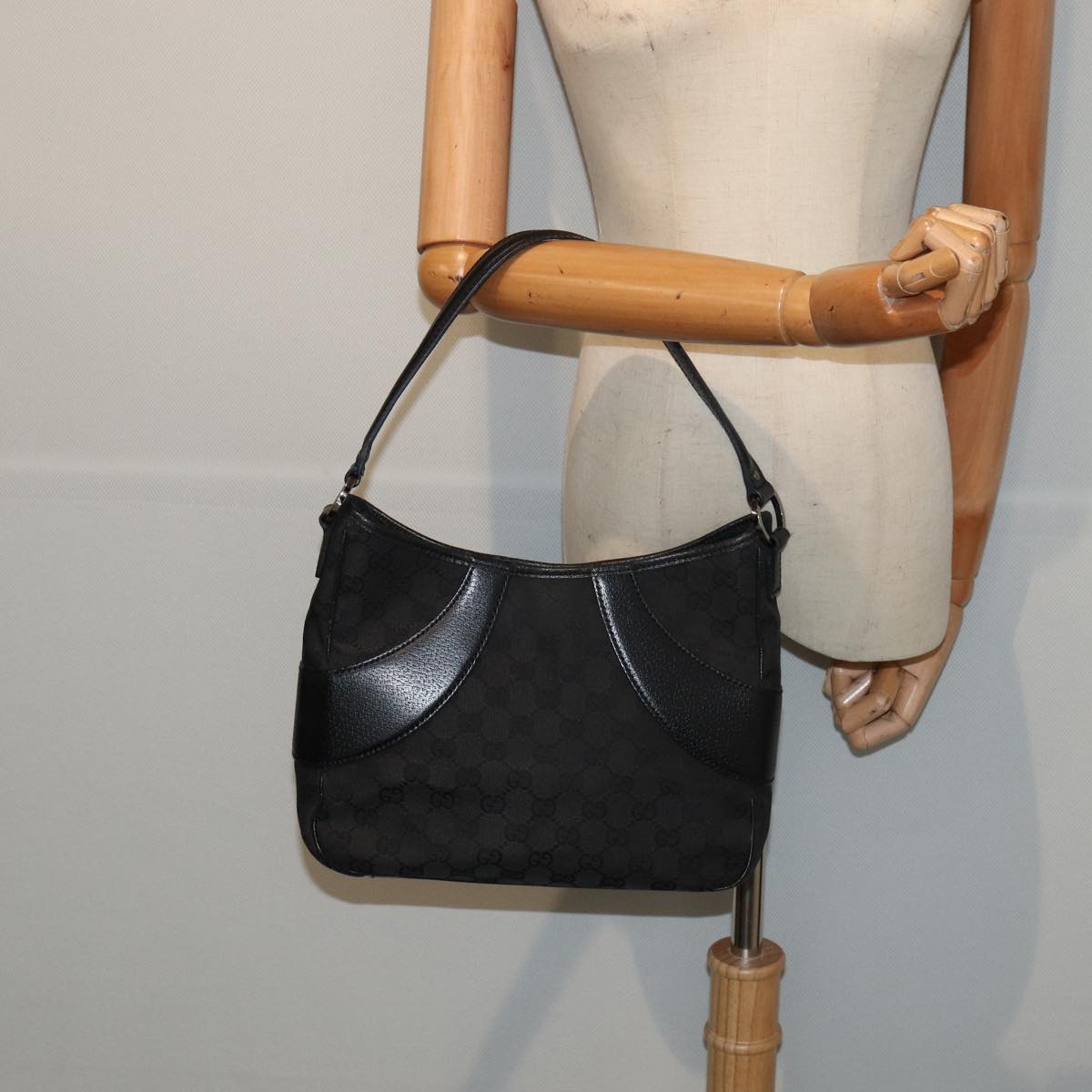 GUCCI GG Canvas Hand Bag Black 113012 am6614