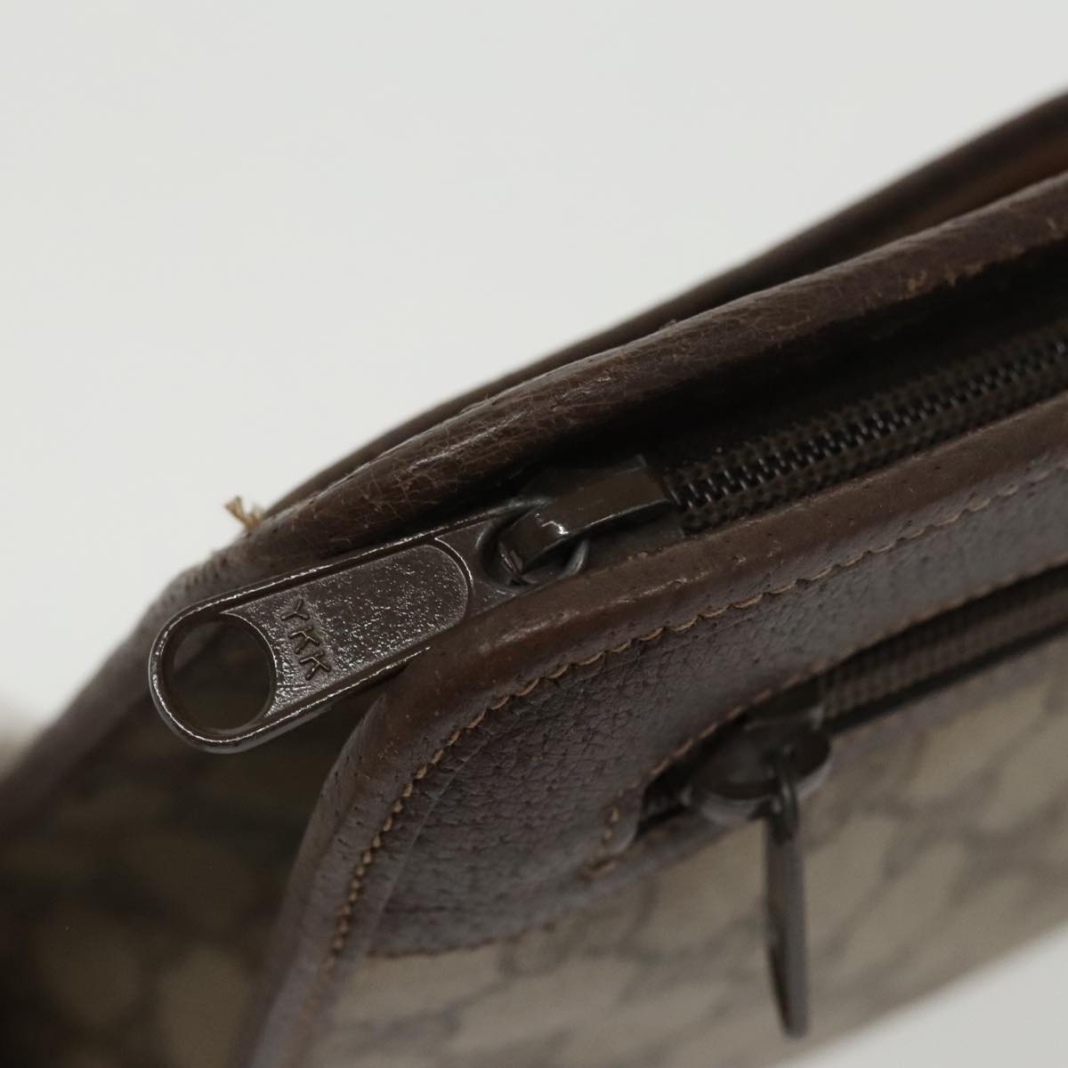 GUCCI GG Supreme Clutch Bag PVC Leather Beige 97 01 037 am7169