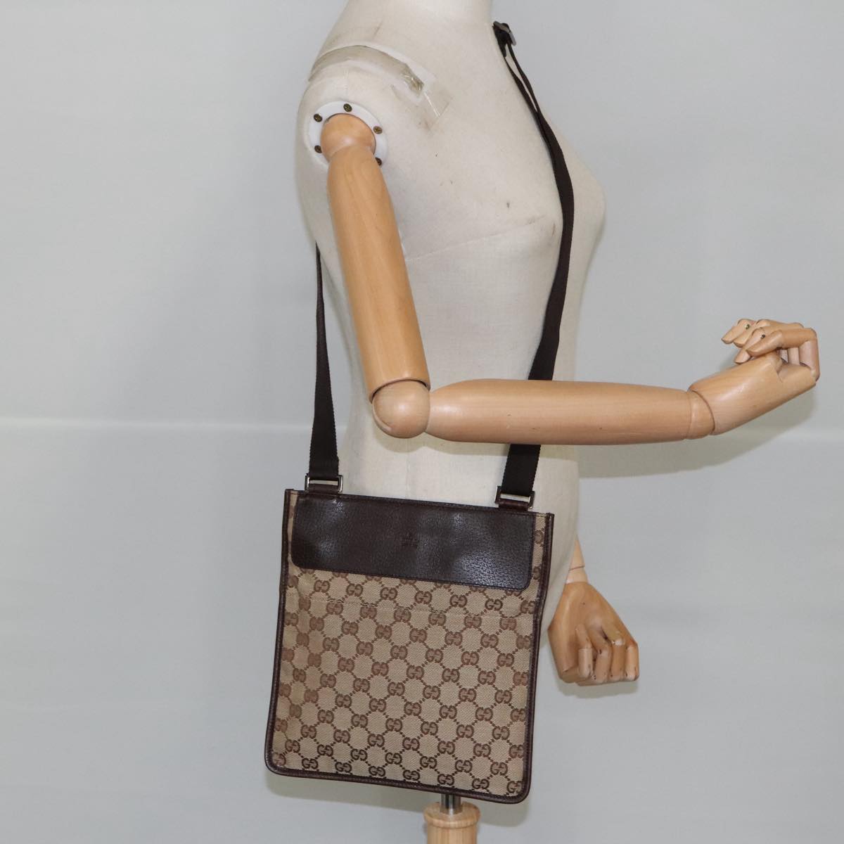 GUCCI GG Canvas Shoulder Bag Beige Silver 27639 am7265