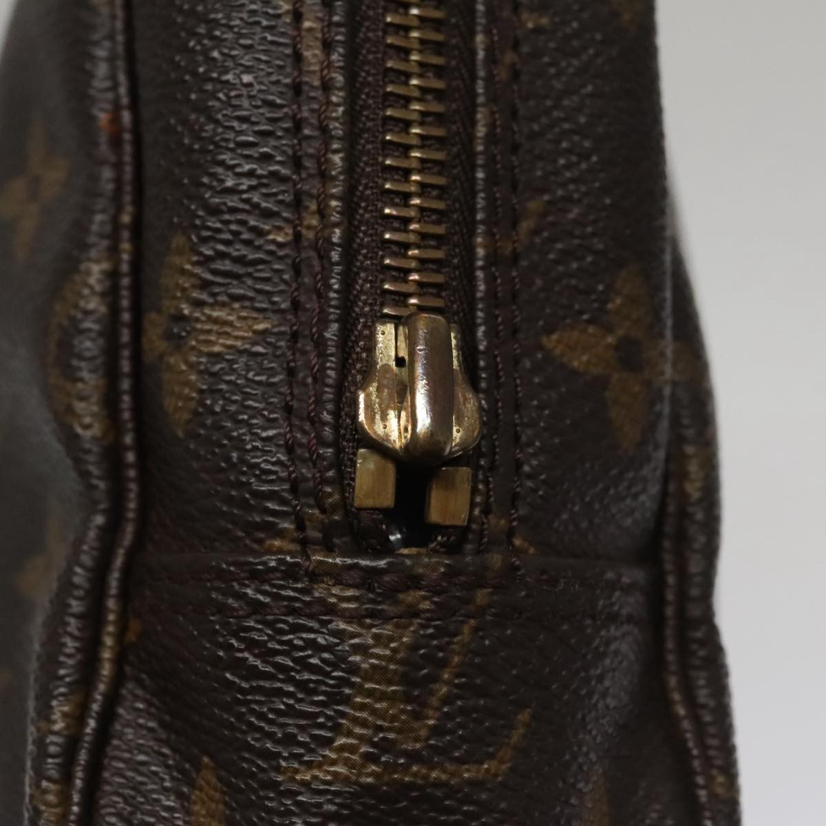 LOUIS VUITTON Monogram Trousse Toilette 23 Clutch Bag M47524 LV am7313