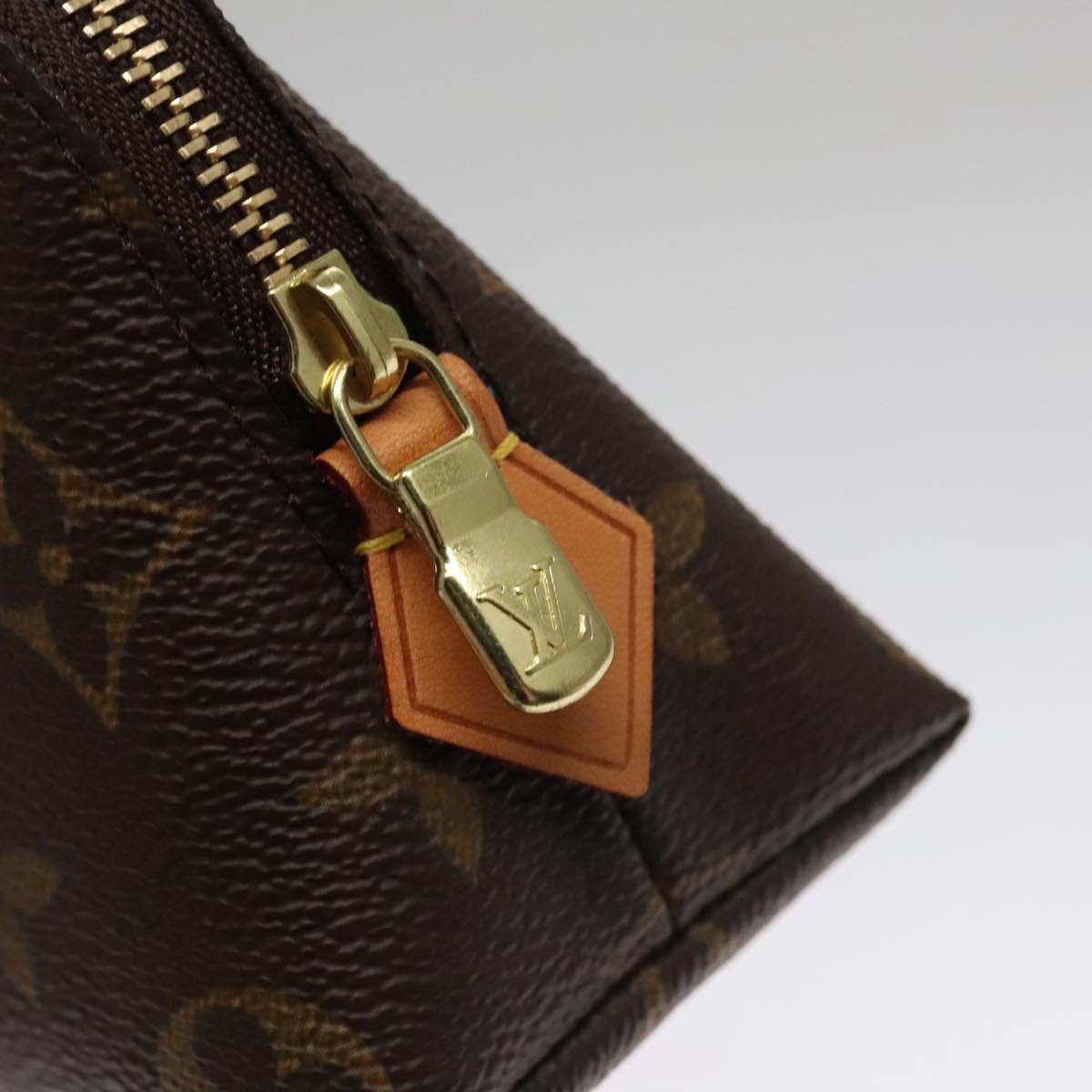 LOUIS VUITTON Monogram Pochette Cosmetic PM Cosmetic Pouch M47515 LV am7401