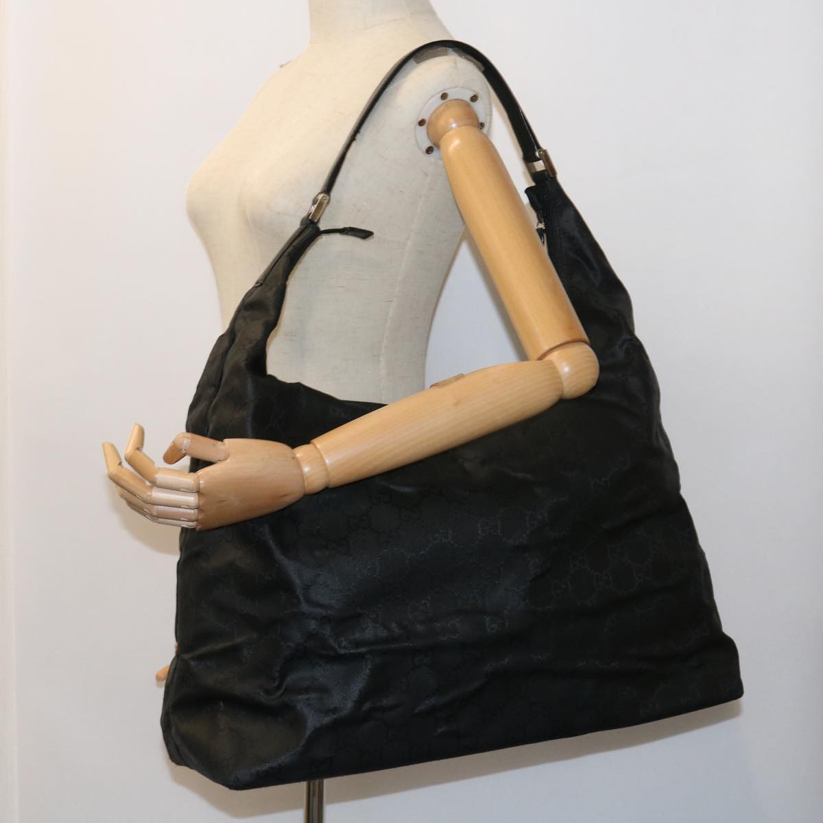 GUCCI GG Canvas Shoulder Bag Nylon Black ar10247