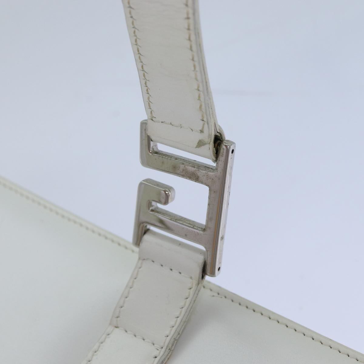 GUCCI Body Bag Leather White ar12042
