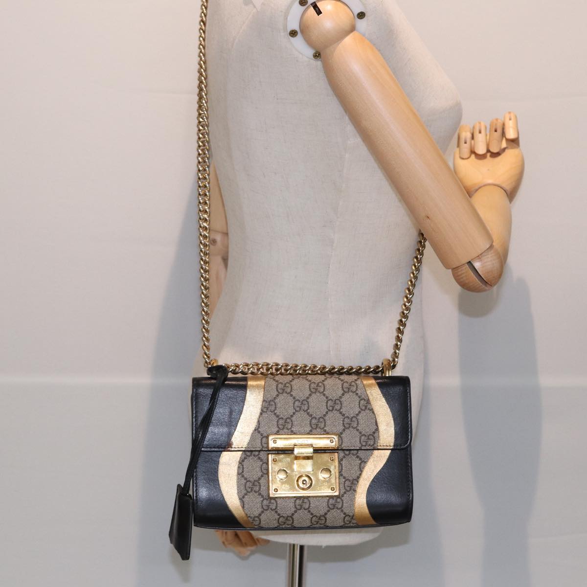 GUCCI Padlock GG Supreme Chain Shoulder Bag PVC Beige 432182 ar12095