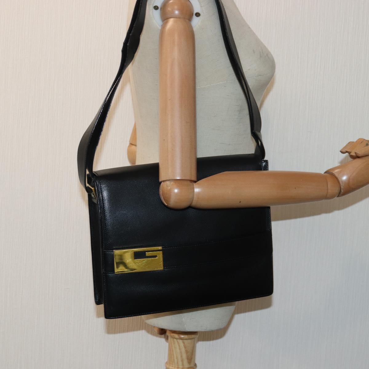 GUCCI Shoulder Bag Leather Black 001 1274 1912 ar12169