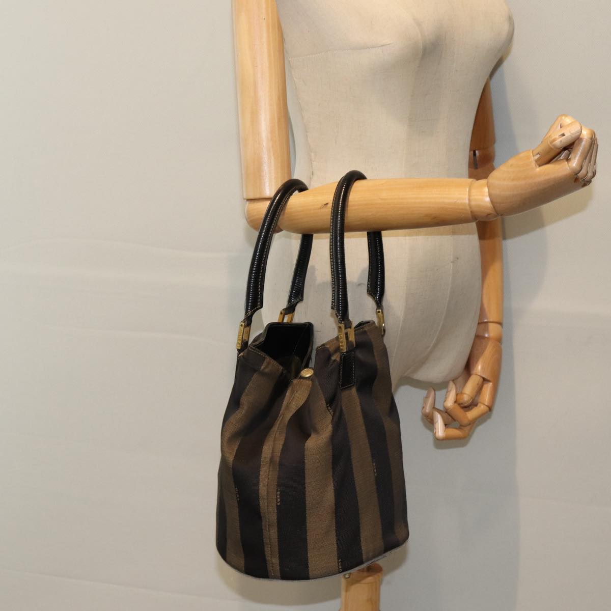 FENDI Pecan Canvas Hand Bag Brown Black ar12316