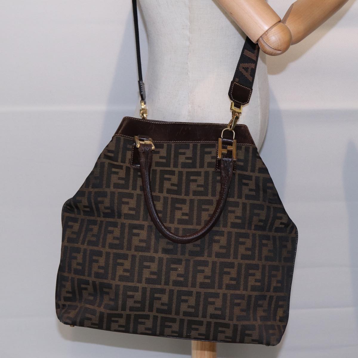 FENDI Zucca Canvas Hand Bag 2way Brown Black gold ar12498
