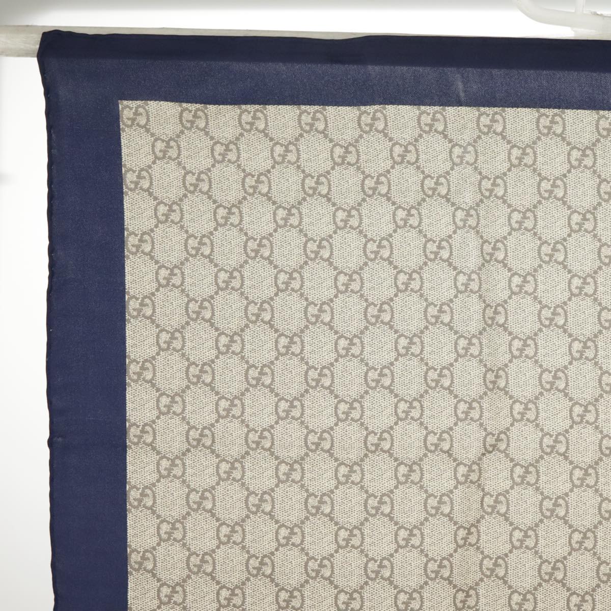 GUCCI Scarf Silk Beige Navy ar12889