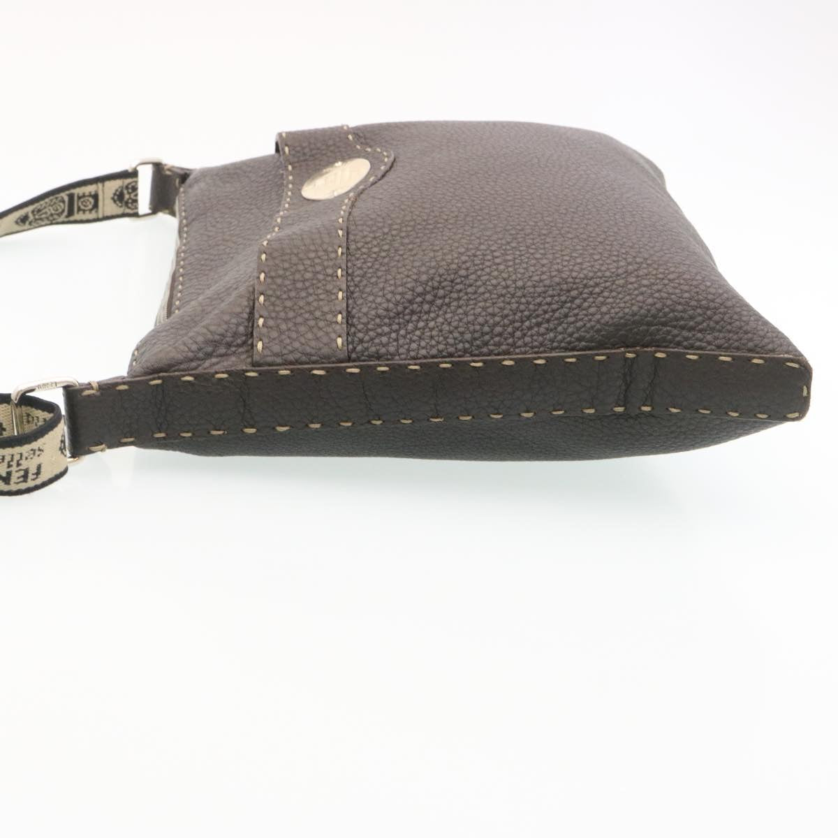 FENDI Shoulder Bag Leather Brown ar6319