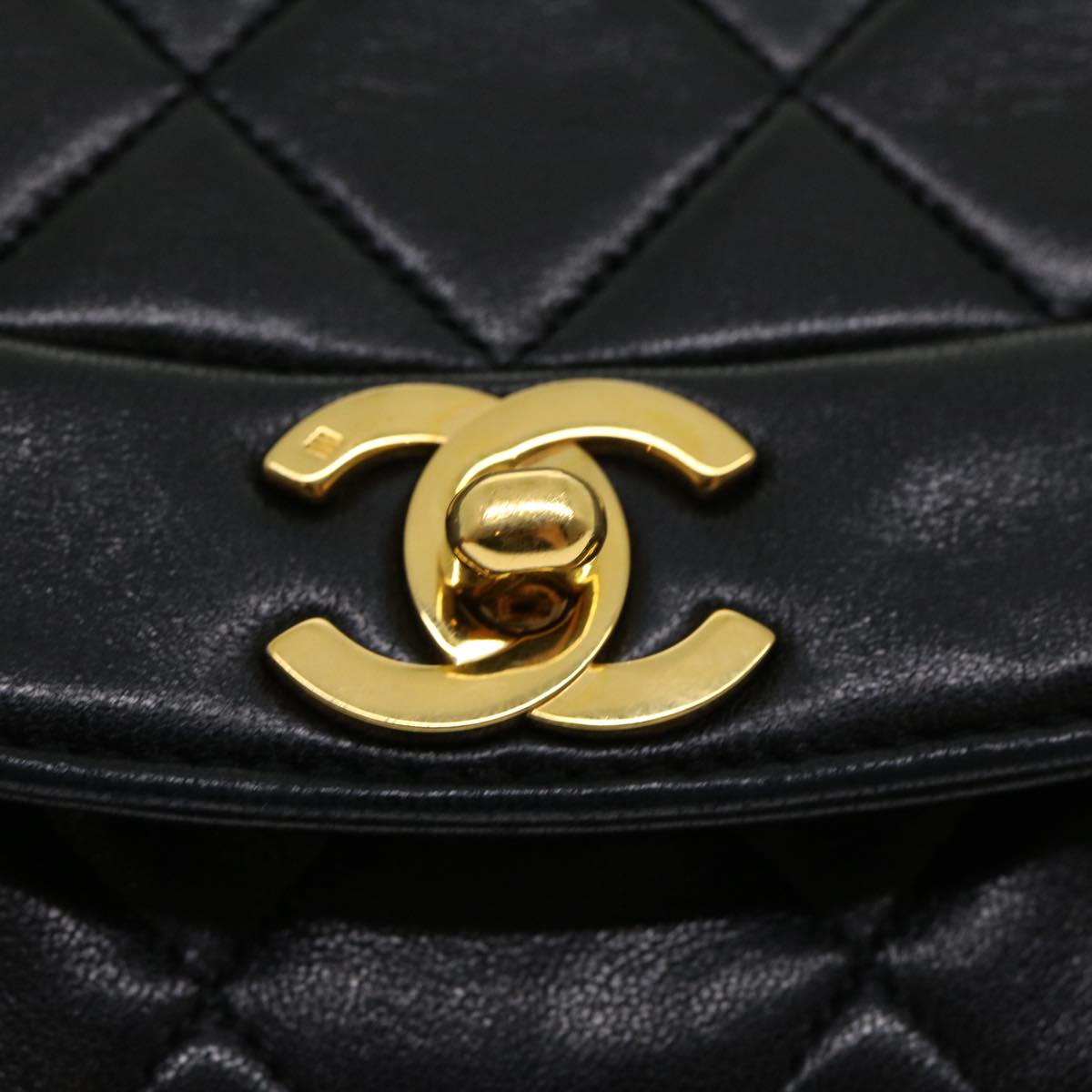 CHANEL Matelasse Diana Turn Lock Chain Shoulder Bag Lamb Skin Black ar7368A