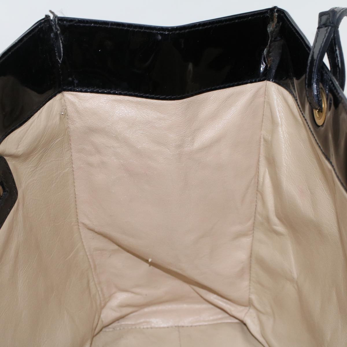 FENDI Shoulder Bag Patent leather Black ar9850