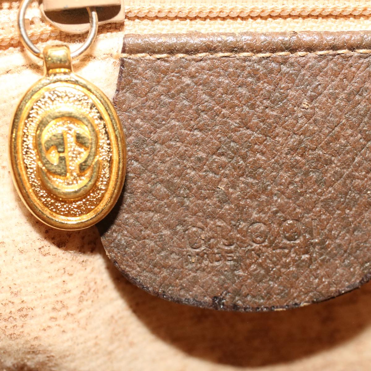 GUCCI GG Canvas Web Sherry Line Shoulder Bag Beige 001•193•6177 ar9950