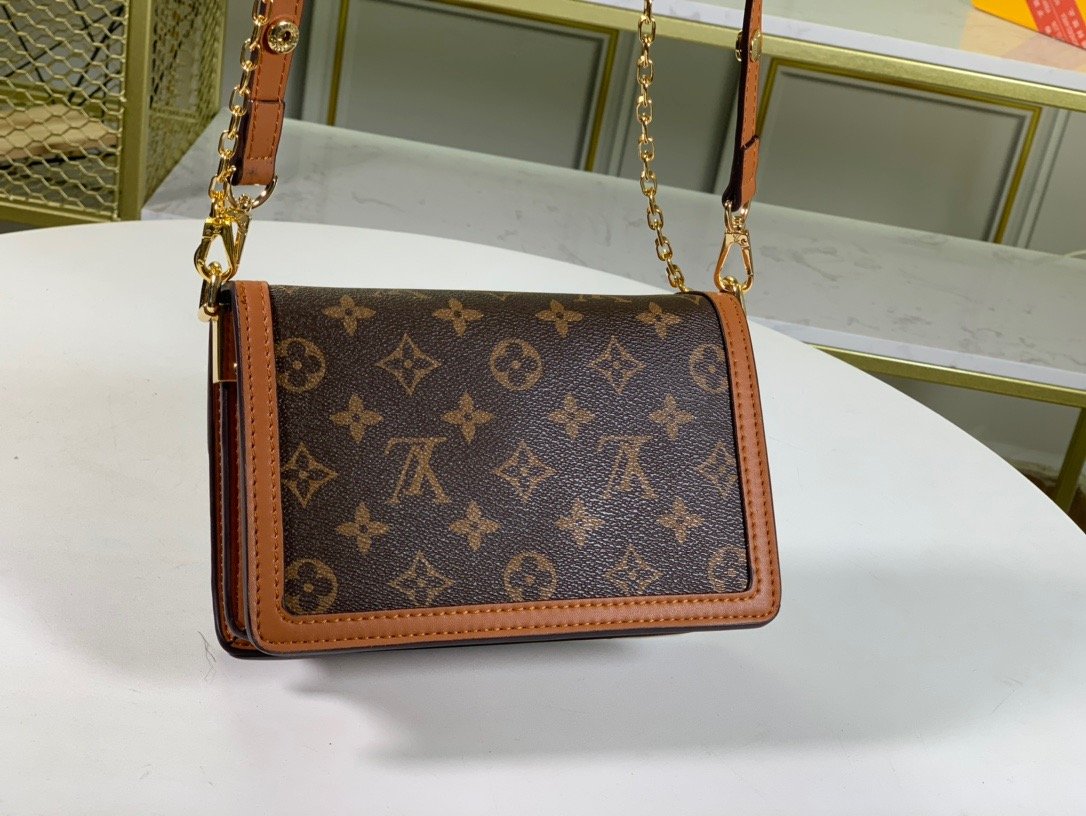 EN - New Arrival Bags LUV 037