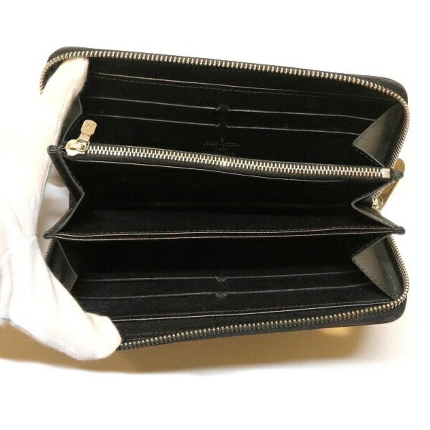 Louis Vuitton Zippy Wallet  Leather Wallet  ()