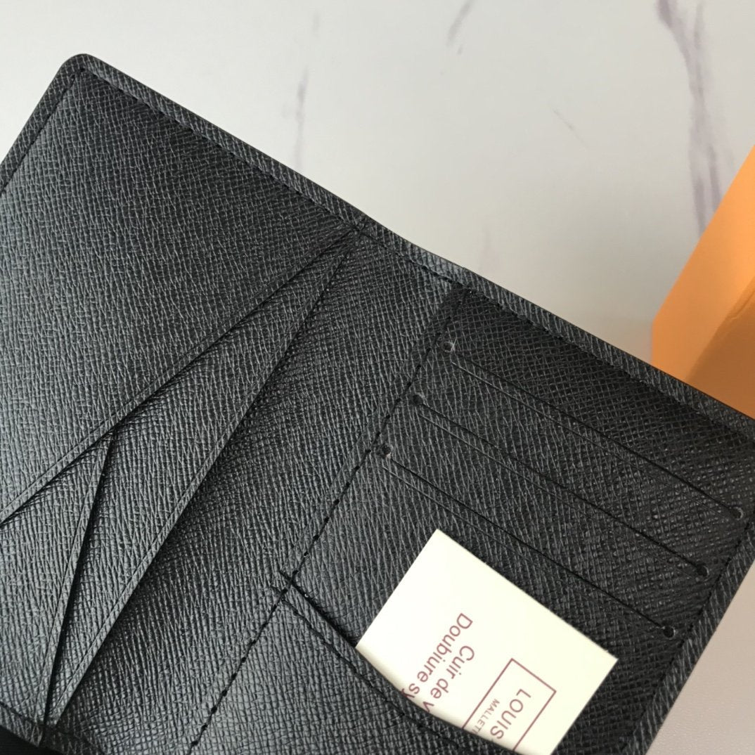 EN - New Arrival Wallet LUV 042