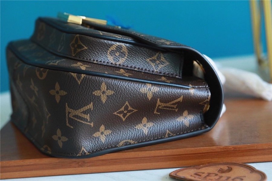 LV Passy Monogram Canvas For Women, WomenÃ¢â‚¬â„¢s Handbags, Shoulder Bags And Crossbody Bags 9.1in/23cm LV M45592