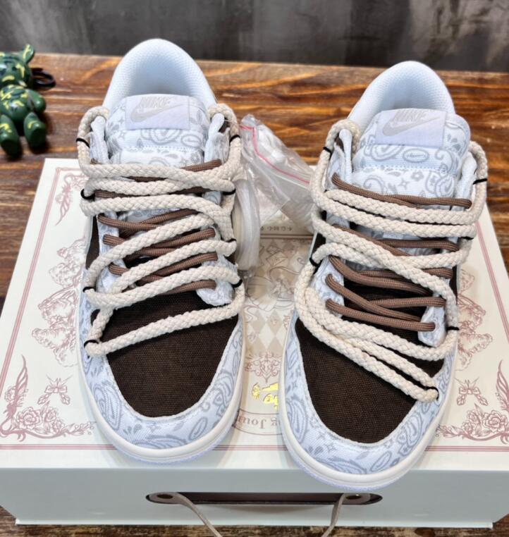 SAMC - NKE Shoes - 811