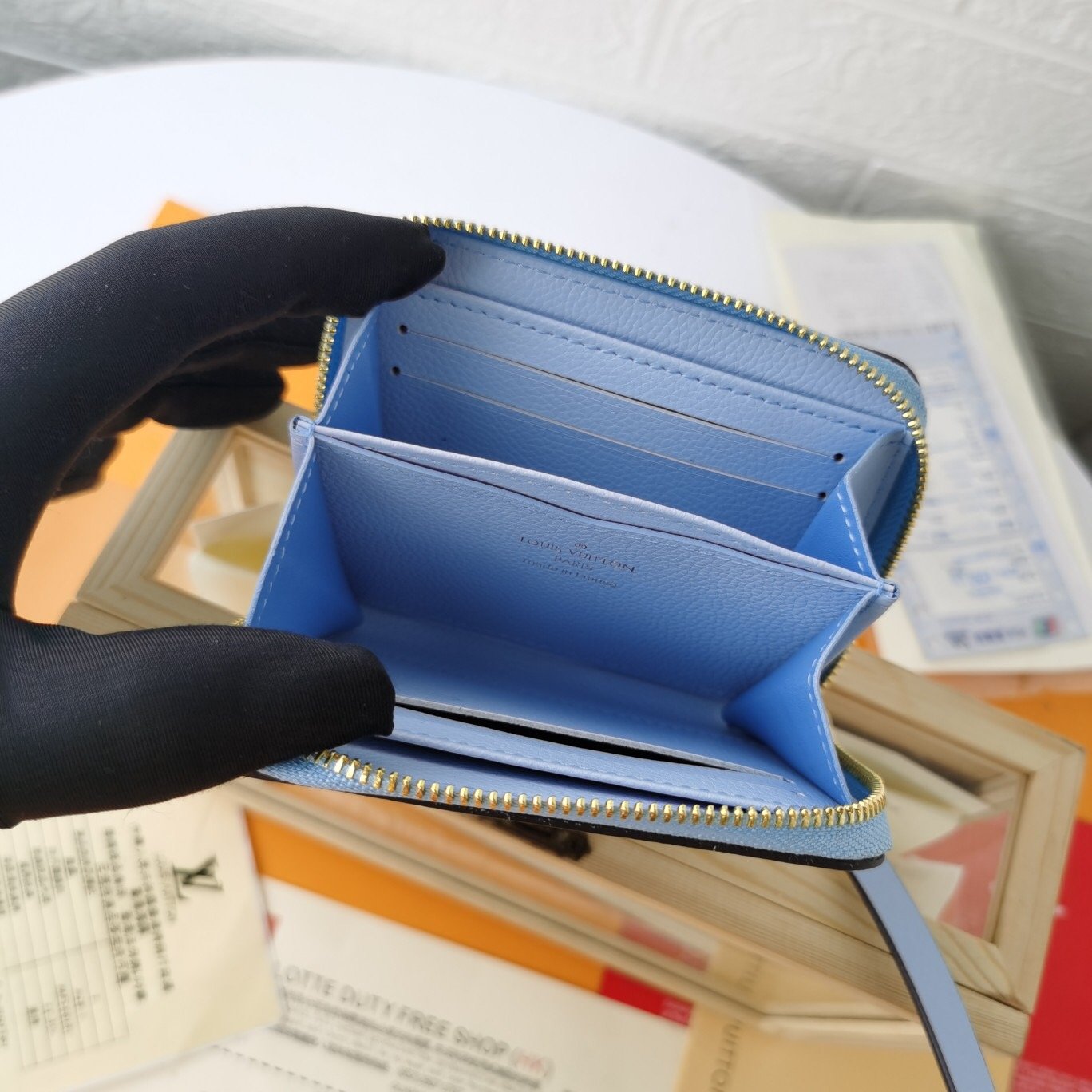 EN - New Arrival Wallet LUV 112