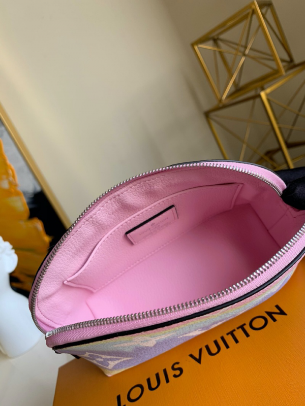 LOV2 Bags - Luxurious Bags  1138