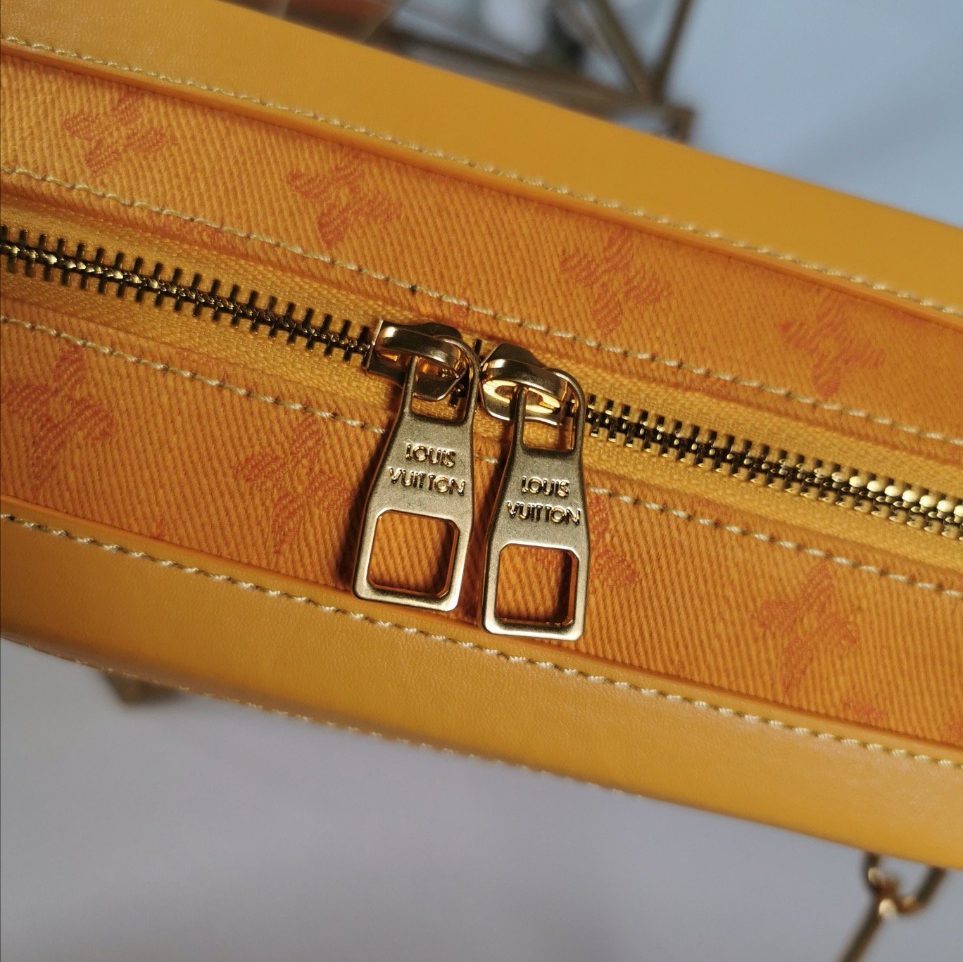 EN - New Arrival Bags LUV 256