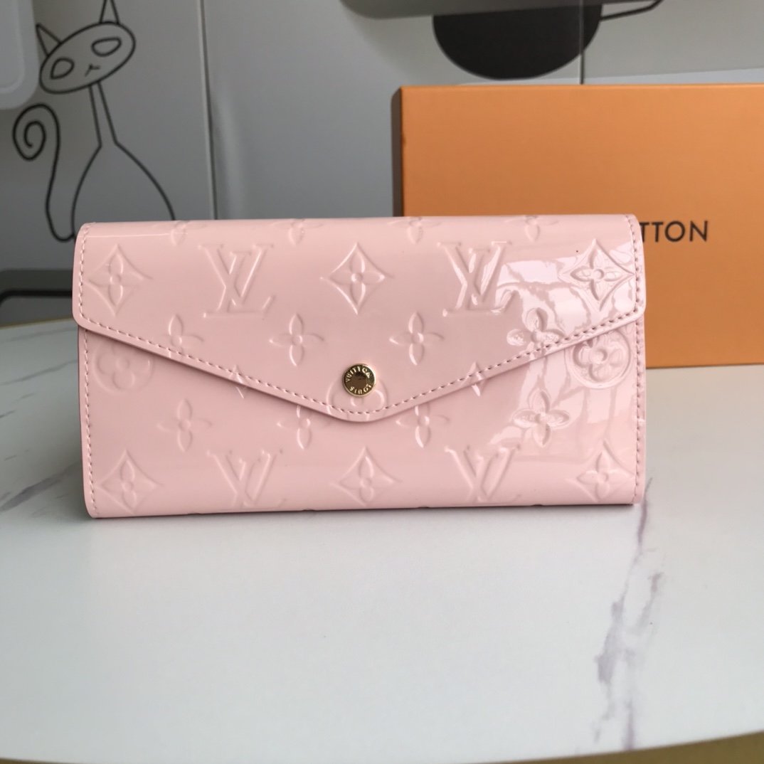 EN - New Arrival Wallet LUV 005