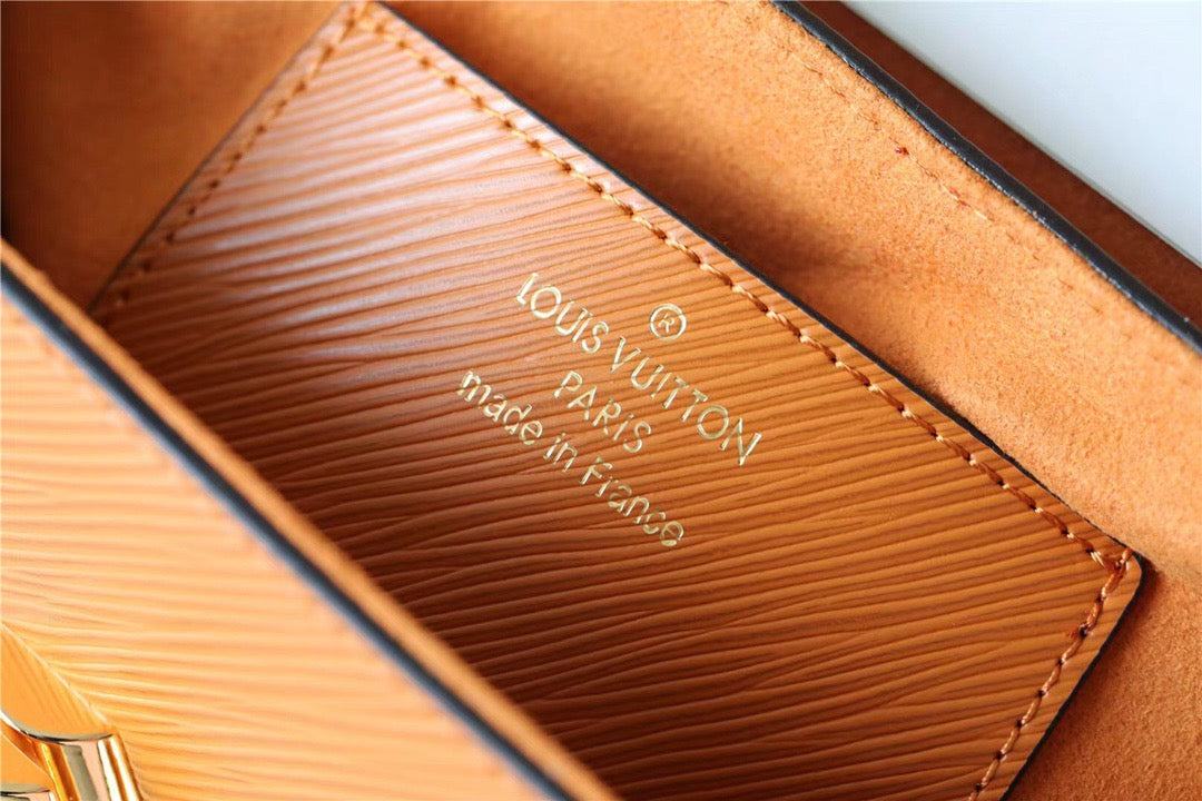 LV Twist MM Epi Gold Miel Brown For Women, WomenÃ¢â‚¬â„¢s Bags, Shoulder And Crossbody Bags 9.1in/23cm LV M59686