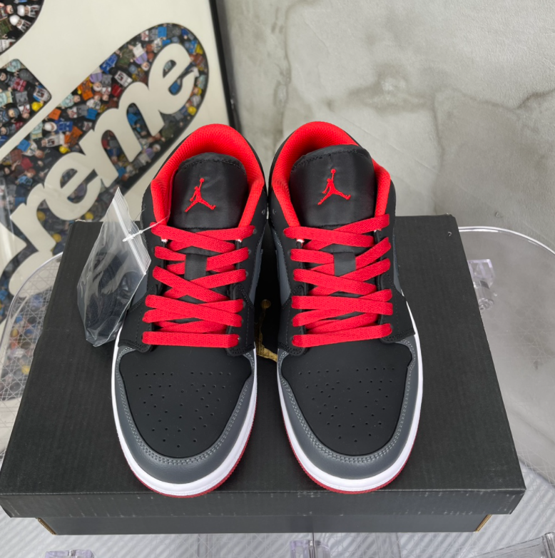 SAMC - NKE Shoes - 089