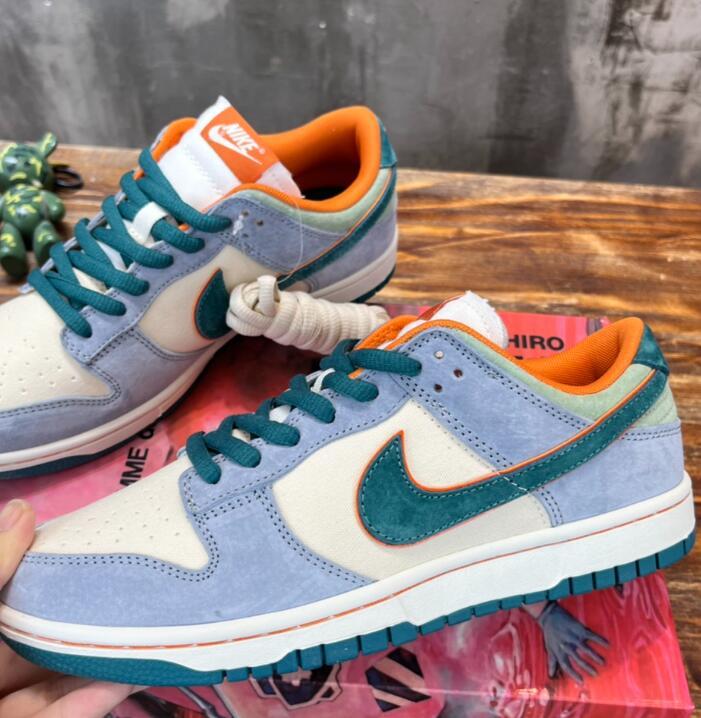 SAMC - NKE Shoes - 821