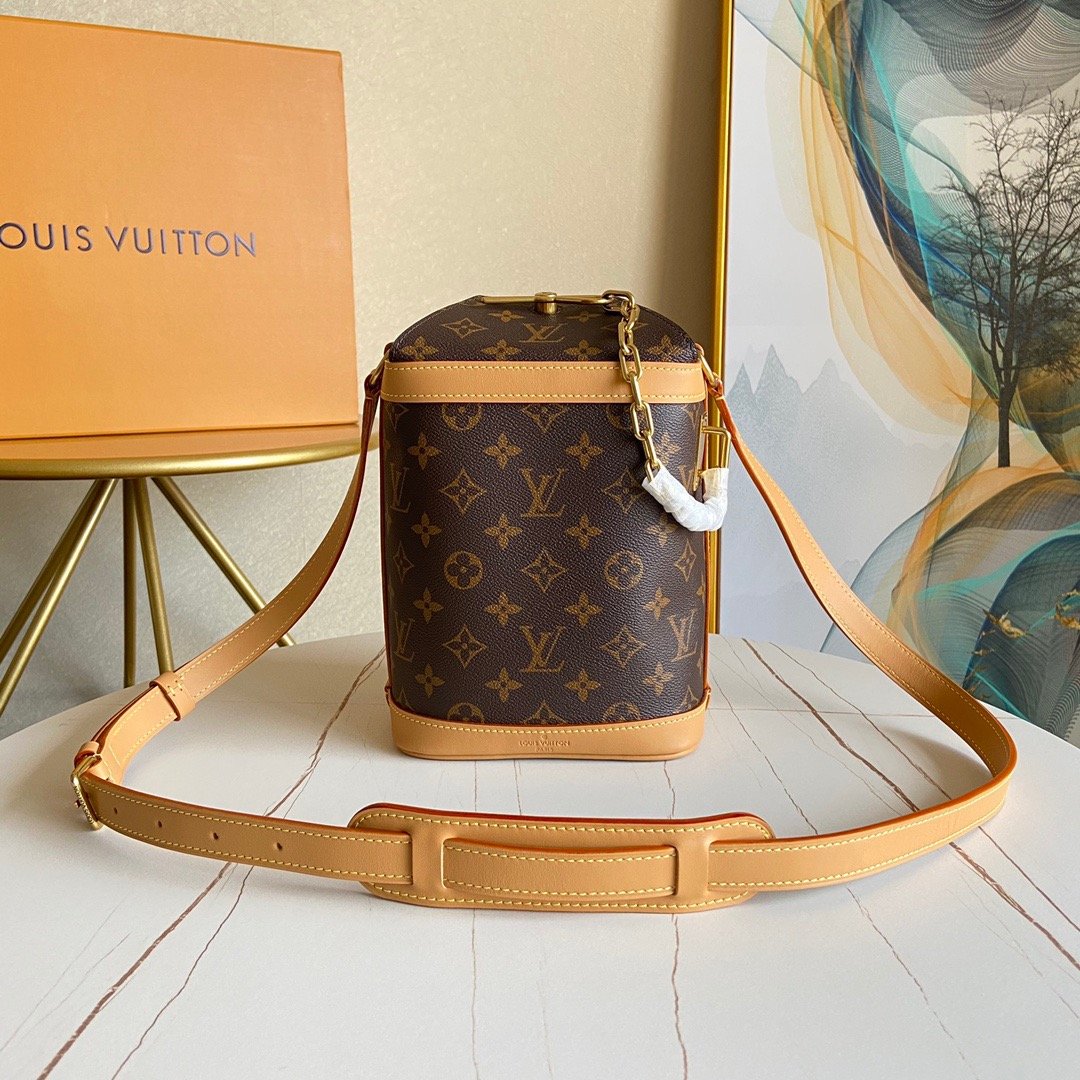 EN - New Arrival Bags LUV 145