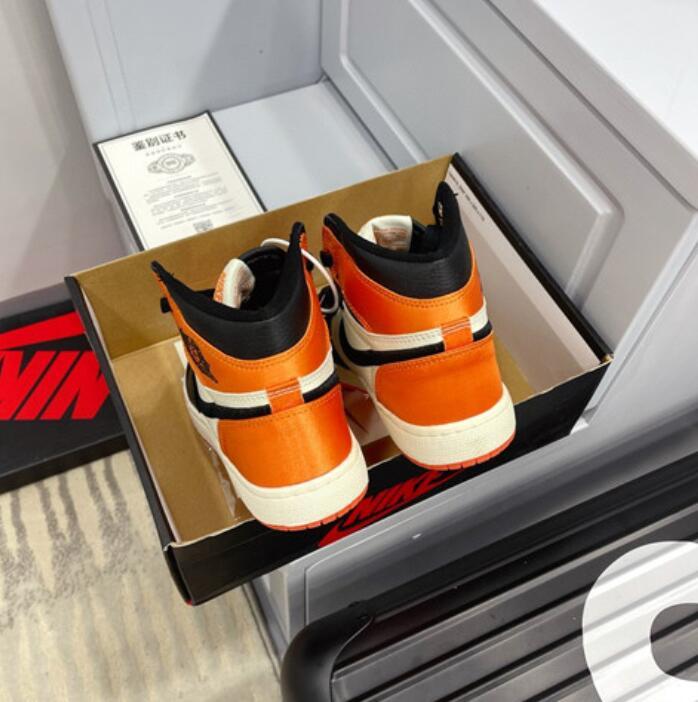 SAMC - NKE Shoes - 1648