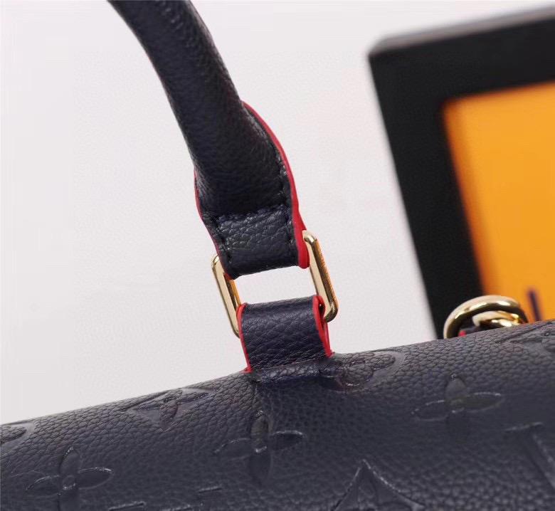 EN - New Arrival Bags LUV 044