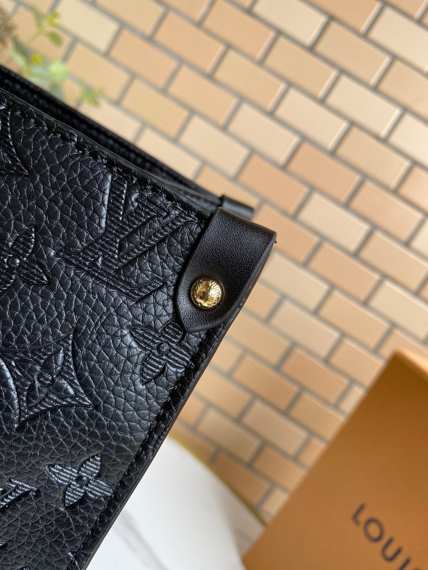 EN - New Arrival Bags LUV 038