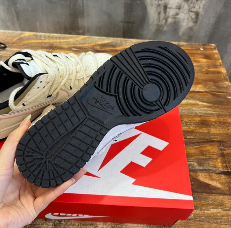 SAMC - NKE Shoes - 411