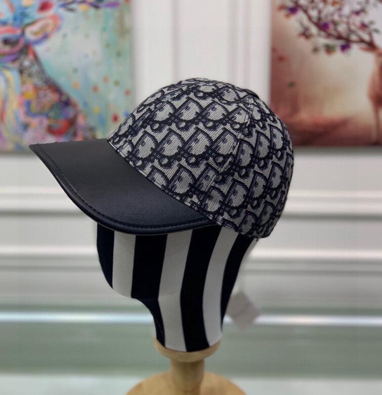 SAMC - Mix Hats - 097