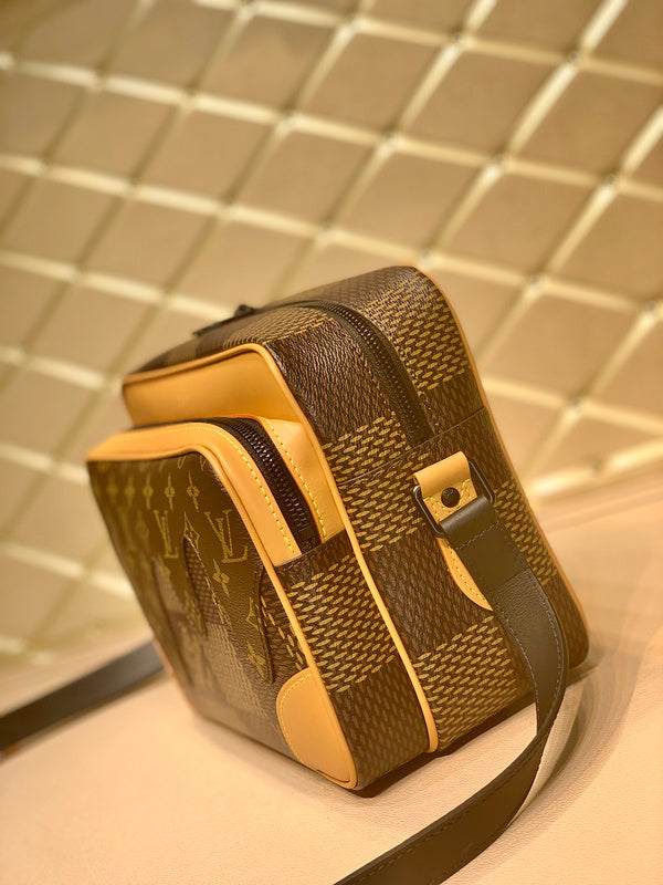 LOV2 Bags - Fashion Bags  2650