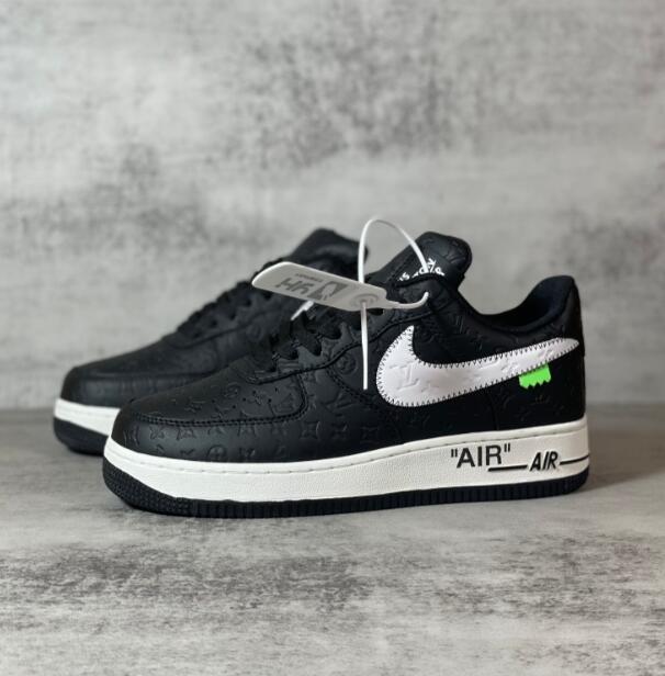 SAMC - NKE Shoes - 092