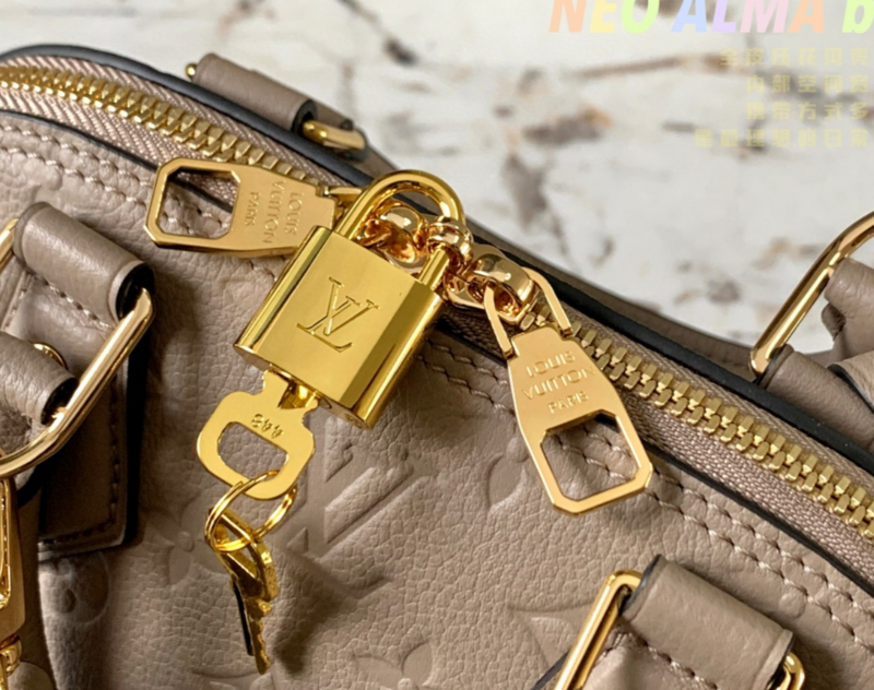 SAMC - LOV Bags - 1344