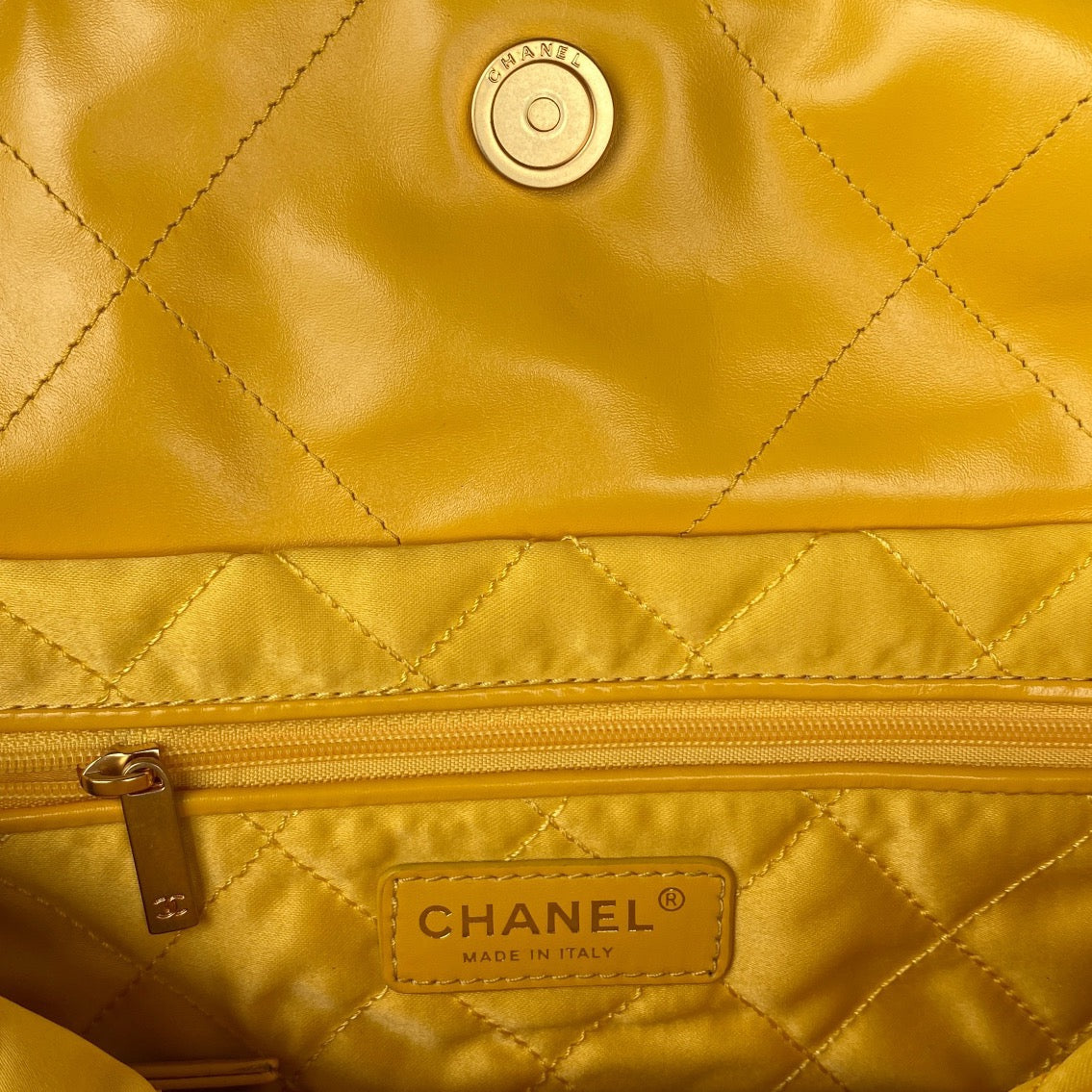 CHL 22 Handbag Gold Hardware Shiny Yellow For Women Handbags, Shoulder Bags 16.5in/38cm AS3261