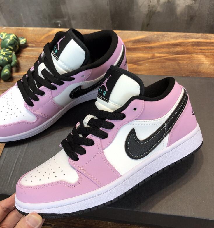SAMC - NKE Shoes - 1050